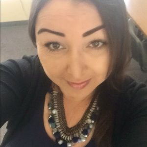 Meet your Posher, Aurora